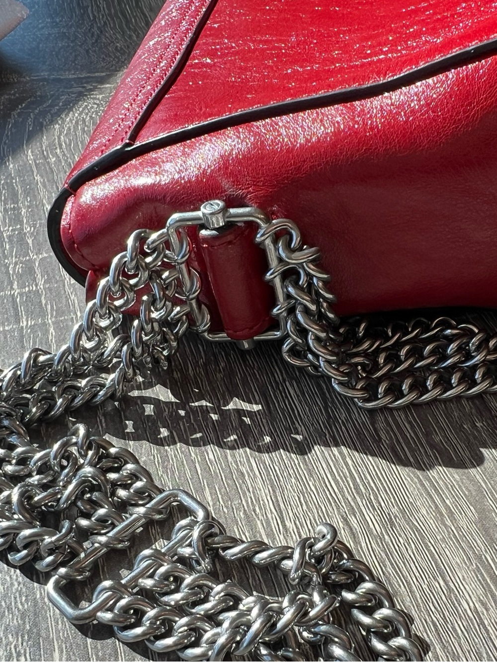 Mulberry Triple Chain Lily in Lancaster Red - Picture 10 of 14